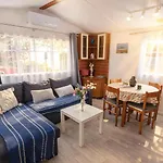 Camping 4 Etoiles - A Pied Hyères